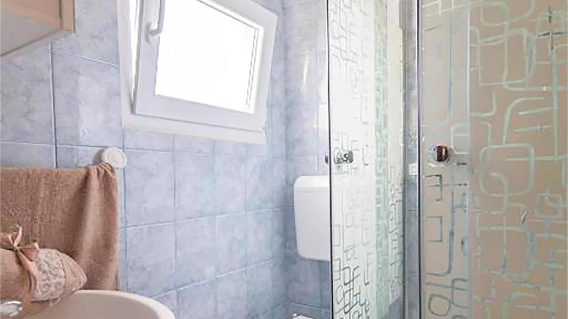 Awesome Home In Sali With House Sea View Vakantiehuis